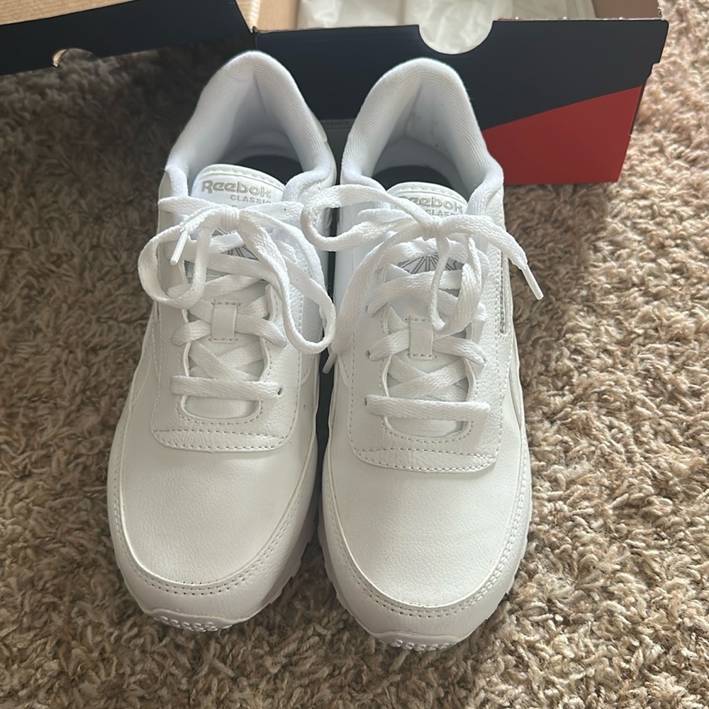 Brand new Reeboks size 8.5